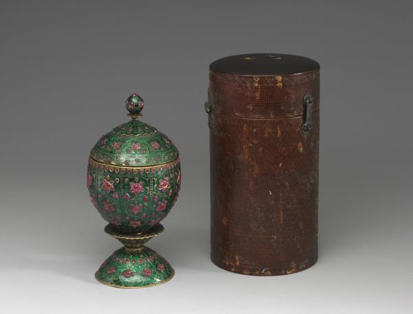 鎏金銀胎內填琺瑯嵌寶蓋罐