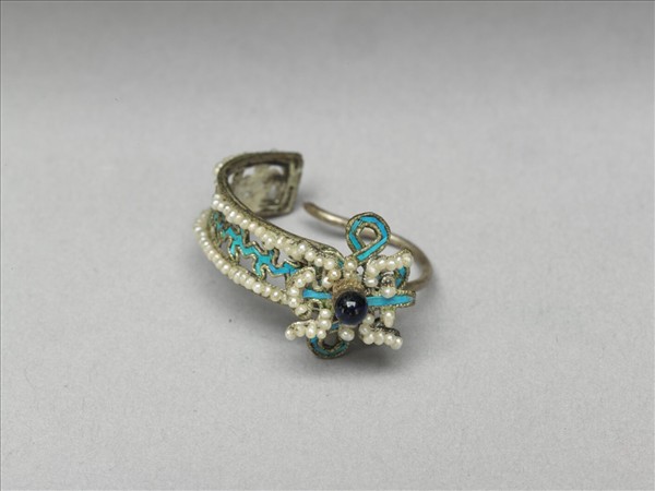 銀點翠嵌珠寶壽字耳環