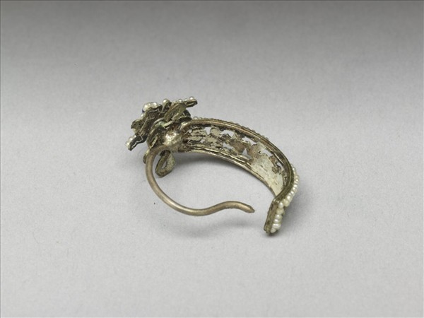 銀點翠嵌珠寶壽字耳環