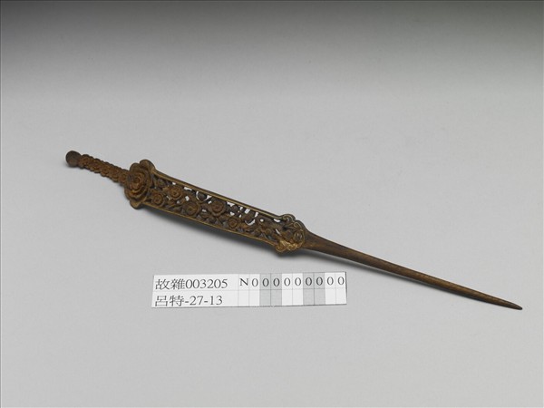 茄楠木雕梅花耳挖簪