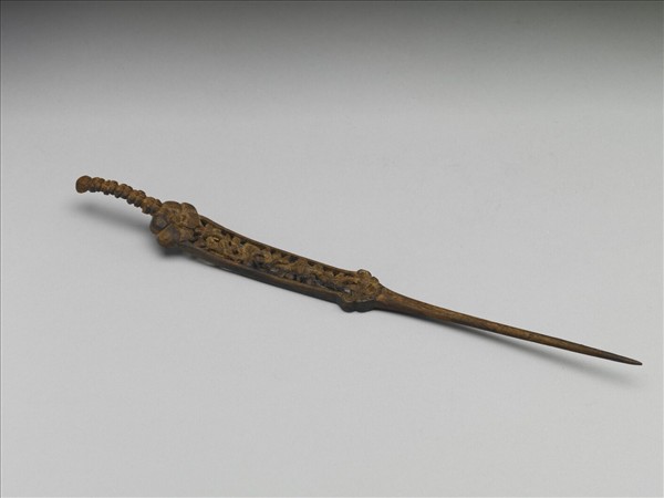 茄楠木雕梅花耳挖簪