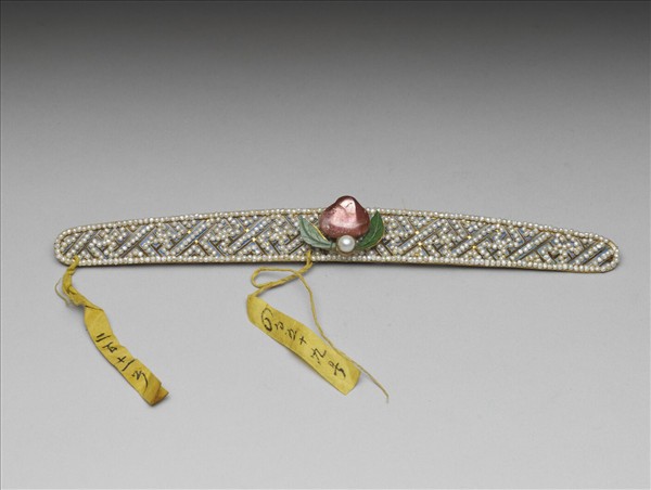 金點翠嵌珠寶緝米珠萬壽鈿花