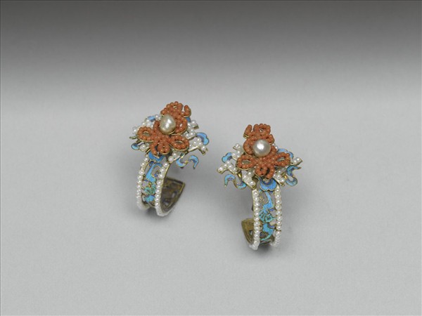 銀鍍金點翠嵌珍珠珊瑚福壽萬年耳環