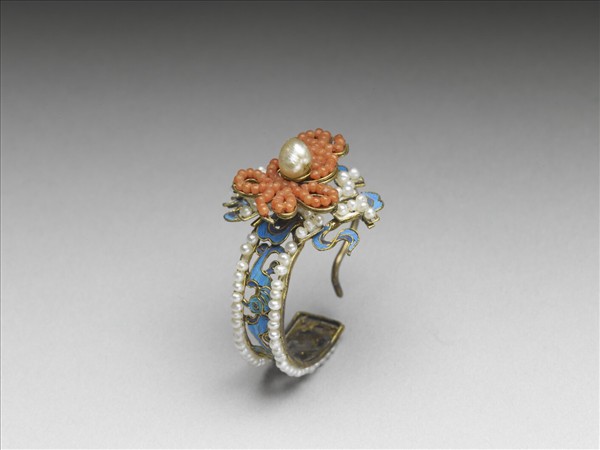 銀鍍金點翠嵌珍珠珊瑚福壽萬年耳環