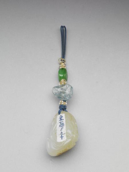玉墜飾