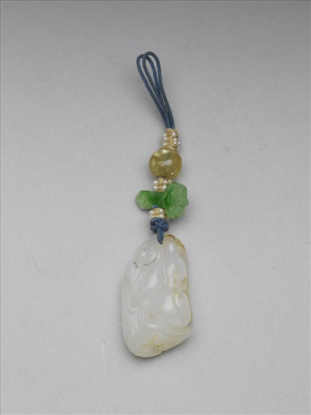 玉墜飾