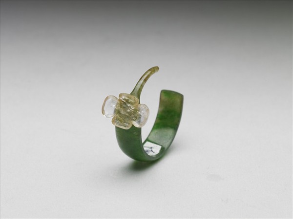 翠玉碧璽花卉耳環