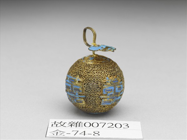 銅鍍金纍絲點翠囍字鈕子