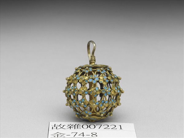 銅鍍金點翠百花團壽鈕子