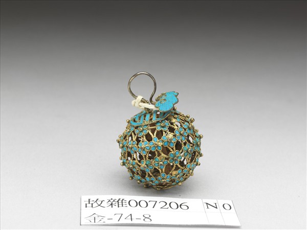 銅鍍金點翠百花團壽鈕子