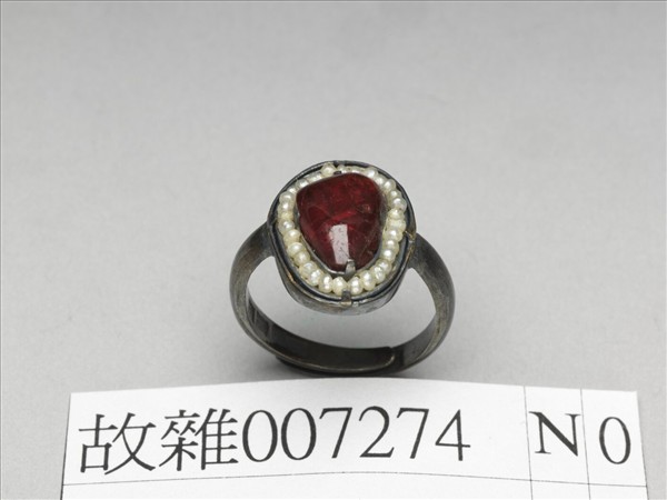 銀鍍金嵌珠寶戒指