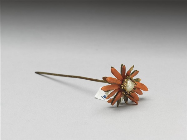嵌珍珠珊瑚花簪