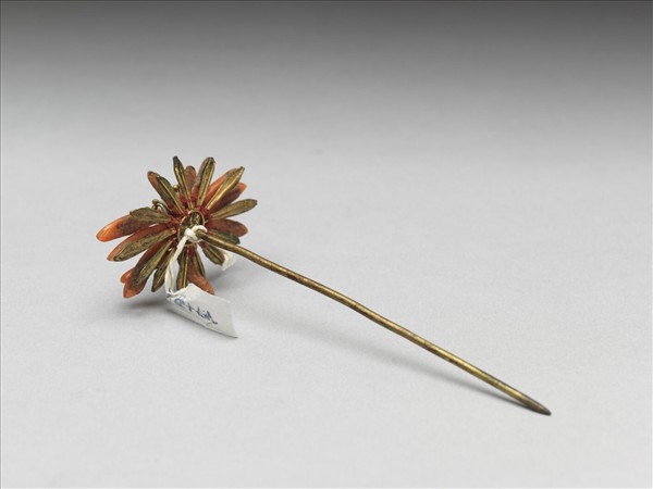 嵌珍珠珊瑚花簪