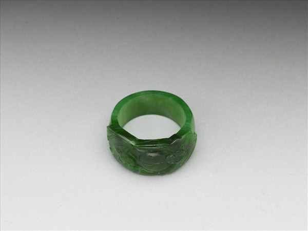 翠玉戒指