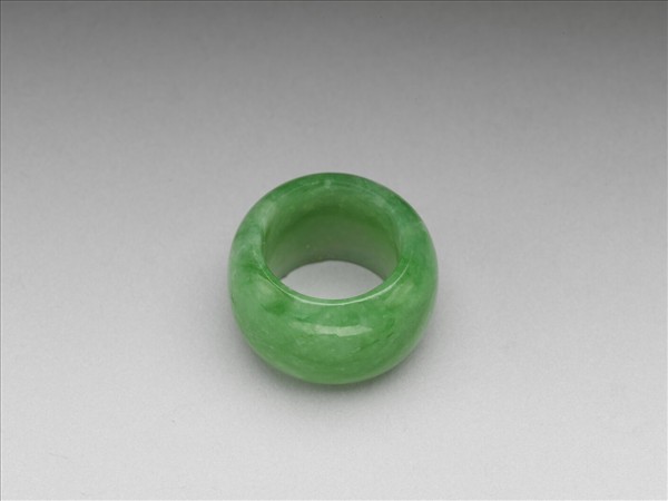 翠玉戒指