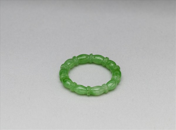 翠玉戒指