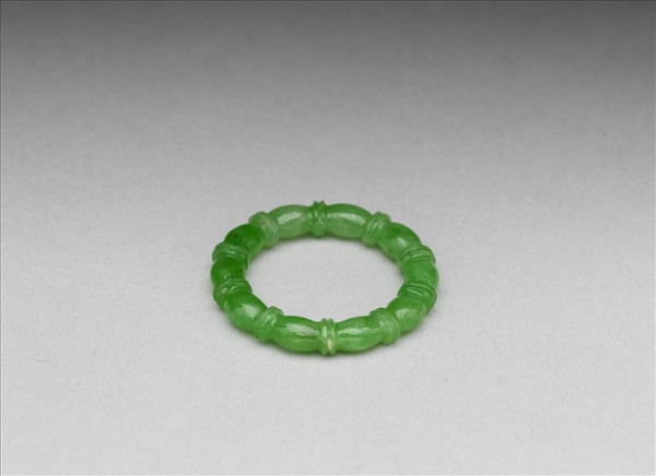 翠玉戒指