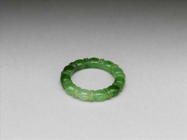 翠玉戒指