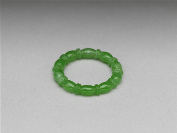 翠玉戒指