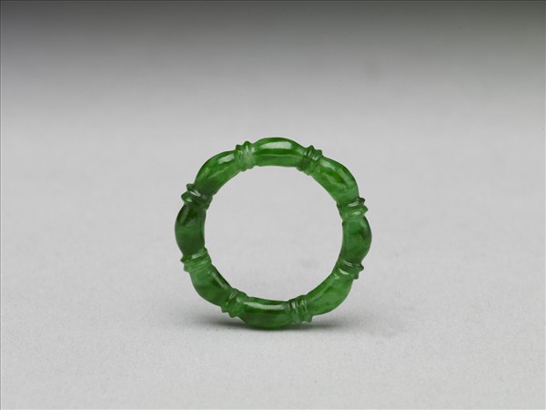 翠玉戒指