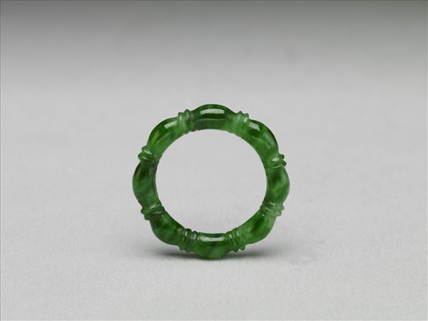 翠玉戒指