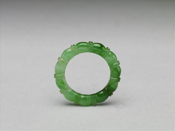 翠玉戒指