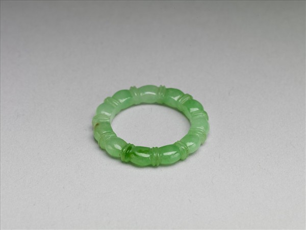 翠玉戒指