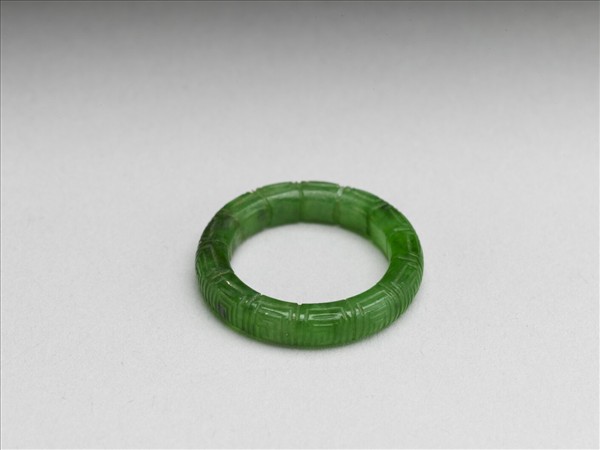 翠玉戒指