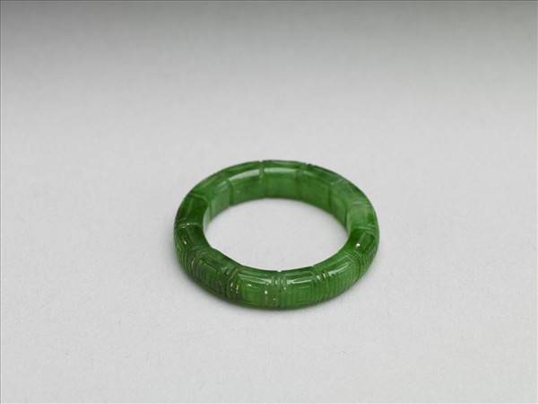 翠玉戒指