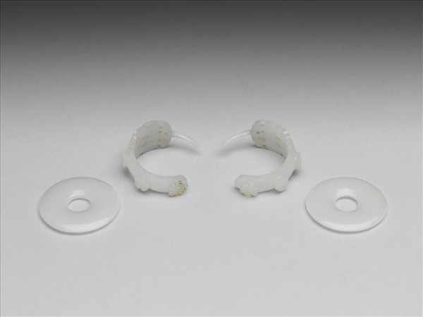 玉花蝶耳環（一對）