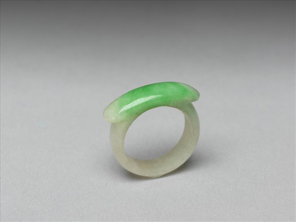 翠玉戒指