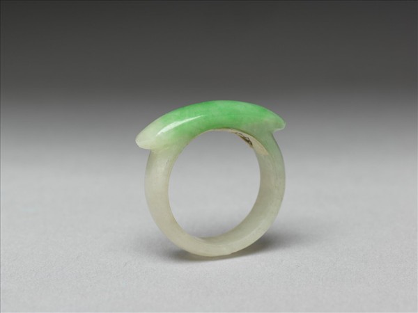 翠玉戒指
