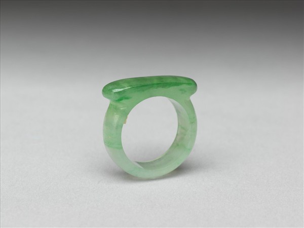 翠玉戒指