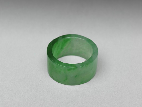 翠玉戒指