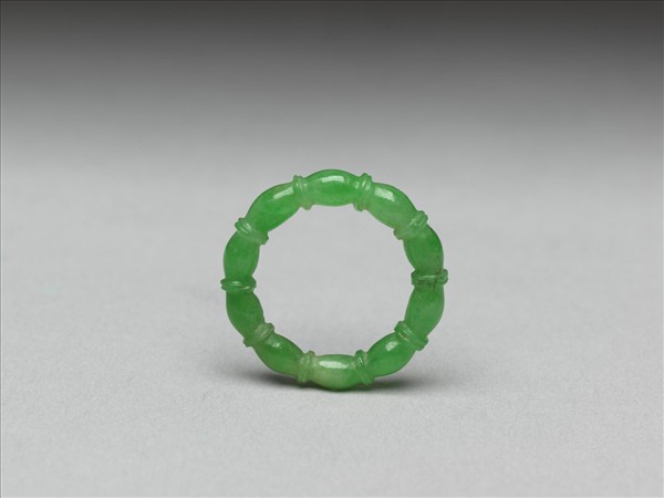 翠玉戒指