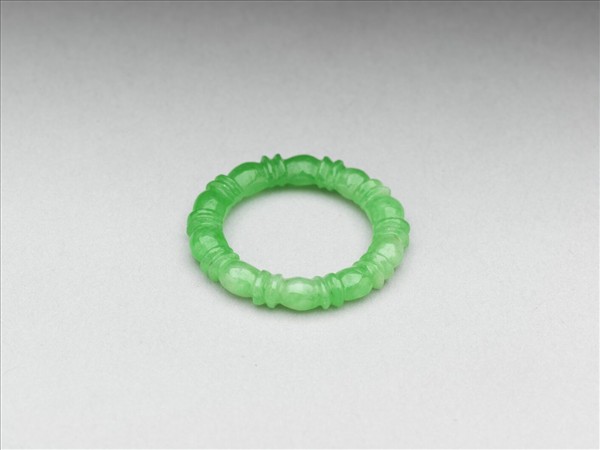 翠玉戒指