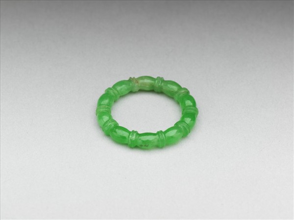 翠玉戒指