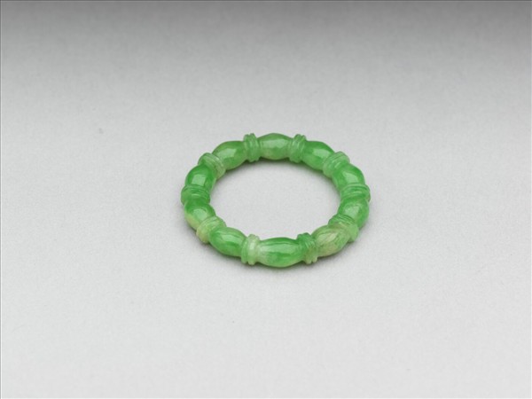 翠玉戒指
