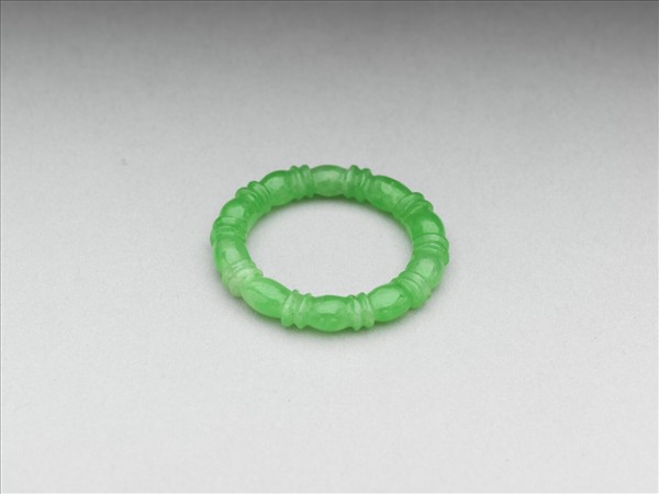 翠玉戒指