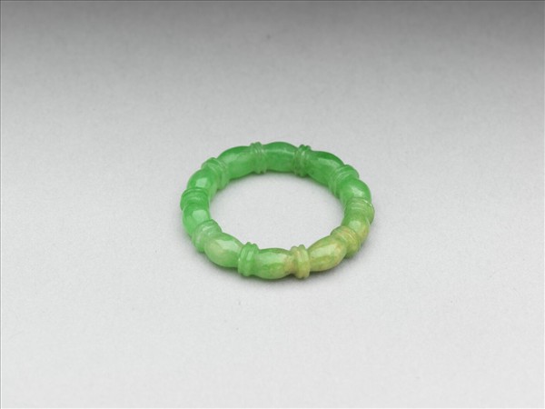 翠玉戒指