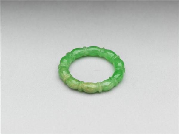 翠玉戒指