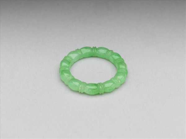 翠玉戒指