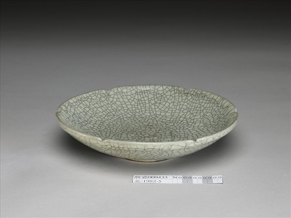 哥窯 青瓷葵口盤