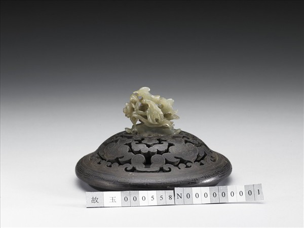 鴛鴦荷葉紋玉頂