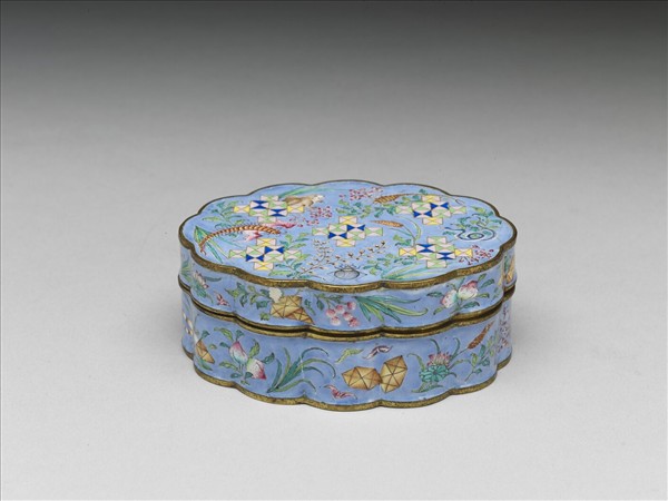 銅胎畫琺瑯花草五毒盒