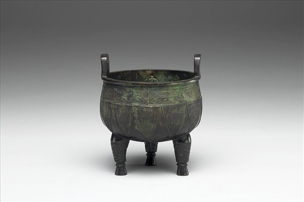獸面蕉葉紋鼎