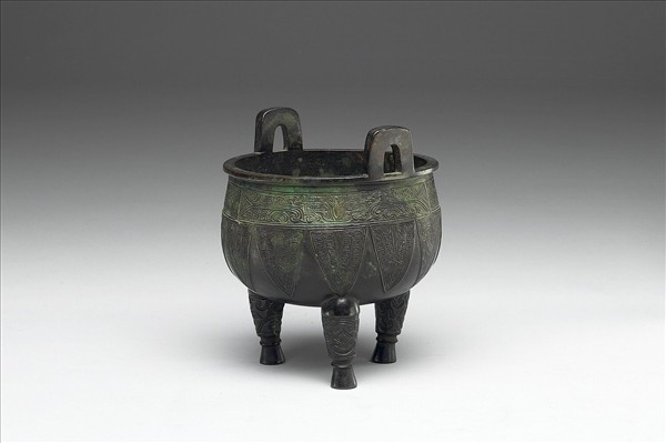 獸面蕉葉紋鼎