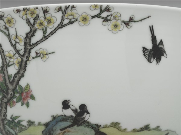 琺瑯彩瓷茶梅十二喜碗