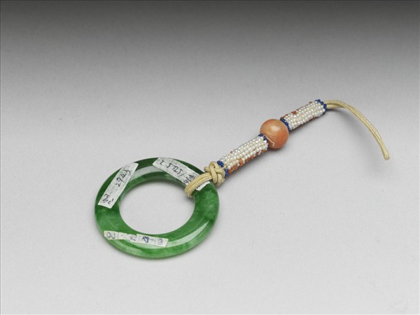 翠玉環佩