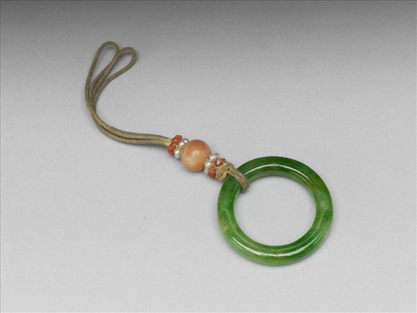 翠玉環佩
